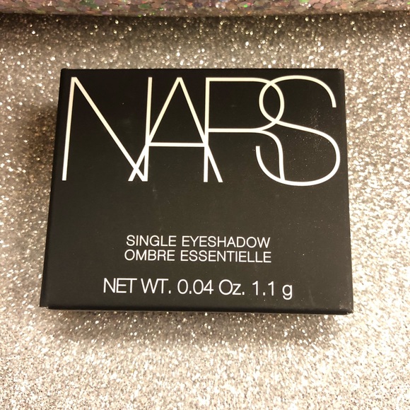 BNIB! NARS Single Eyeshadow in Domination - Picture 4 of 4